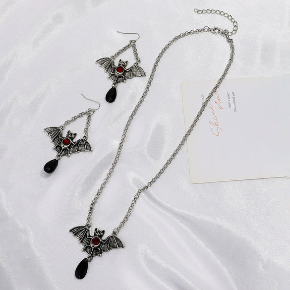 Alloy Clavicle Chain With Black Spider Web Pattern Retro Gothic Style Pendant Electroplated For Women