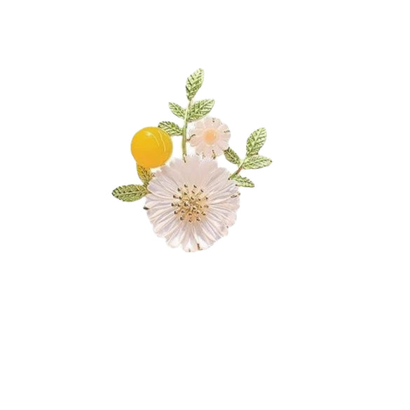 Alloy Daisy Flower Brooch Electroplated For Men And Women Natural Style