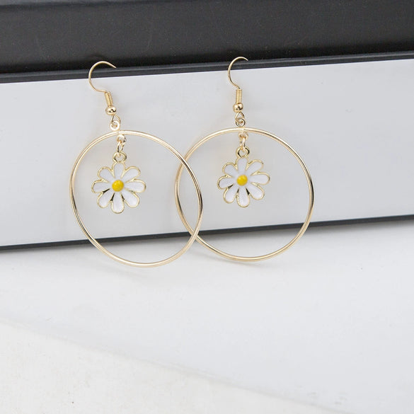 Alloy Daisy Heart Dripping Oil Earrings