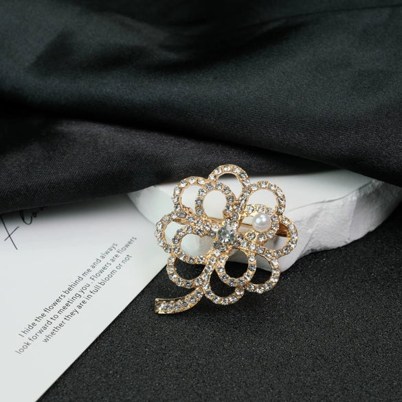 Alloy Diamond Antilight Brooch Fashion Jewelry Accessories