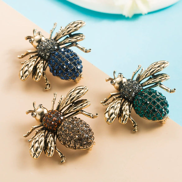 Alloy Diamond Bee Brooch For Women Exaggerated Simple Style Clothing Accessory