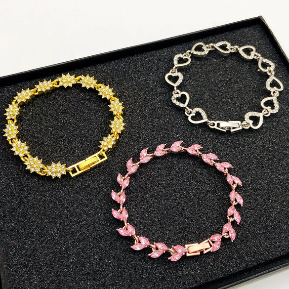 Alloy Diamond Women's Love Geometric Retro Bracelet With Flower And Heart Shapes