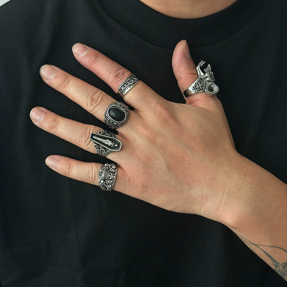 Alloy Distressed Skull Ring And Bracelet For Men Hiphop Retro Punk Style