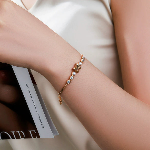 Alloy Electroplated Fashionable Niche Design Micropaved Zircon Leaf Butterfly Elegant Women's Bracelet
