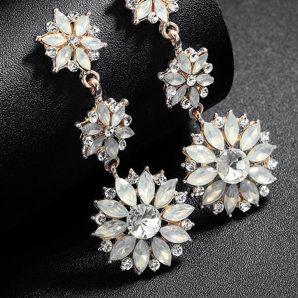 Alloy Electroplated Geometric Flower Style Earrings