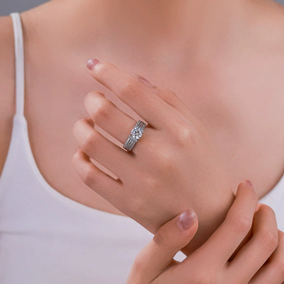 Alloy Electroplated Geometric Ring For Women Light Luxury Style