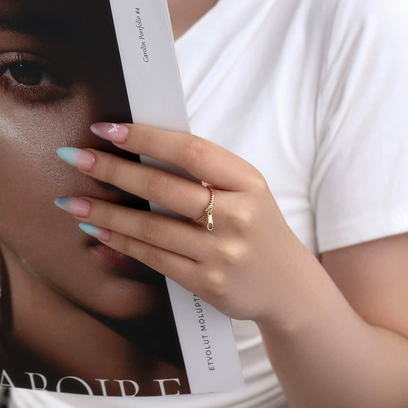 Alloy Electroplated Geometric Style Women's Ring With Micropaved Zircon And Zipper Design