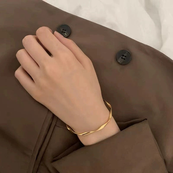 Alloy Electroplated Geometric Women's Fashion Bracelet