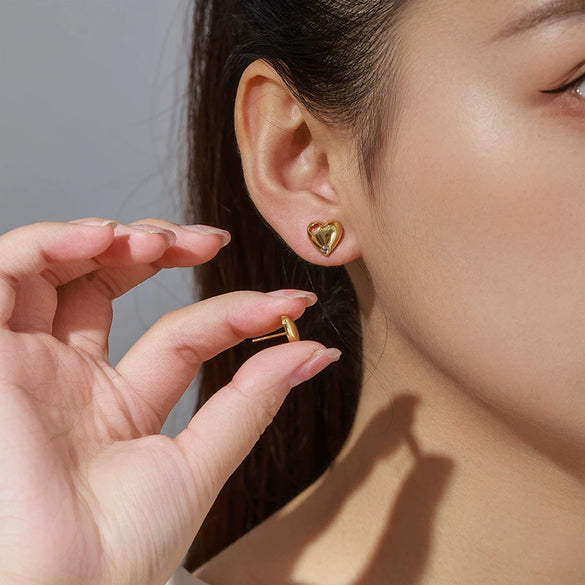 Alloy Electroplated Heart Shape Simple Women's Earrings With Micropaved Zircon