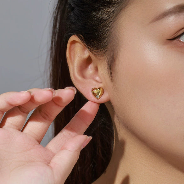 Alloy Electroplated Heart Shape Simple Women's Earrings With Micropaved Zircon