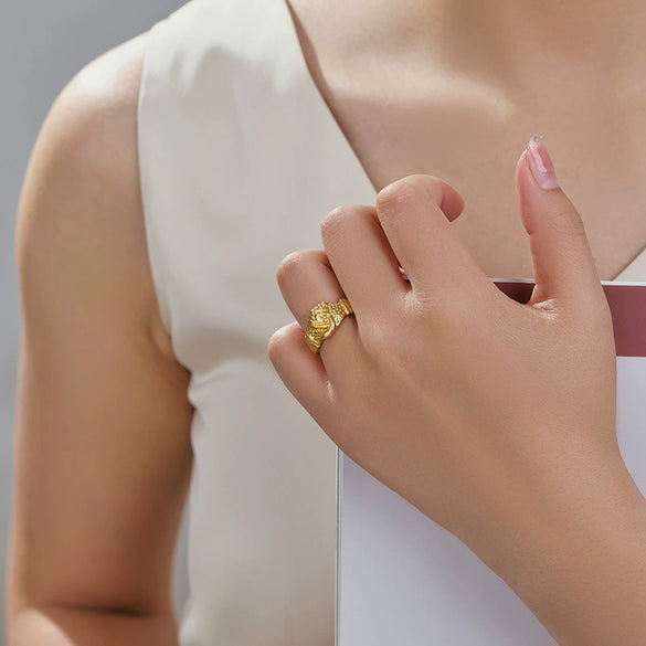 Alloy Electroplated 24K Gold Handshake Ring Light Luxury Style Women's Jewelry