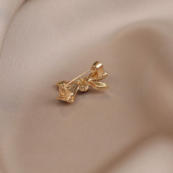 Alloy Electroplated Minimalist Bow Antiexposure Brooch Collar Pin