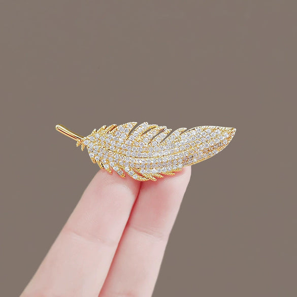 Alloy Electroplated Natural Style Feather Brooch For Women