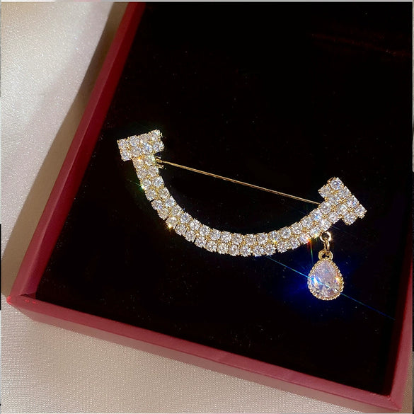 Alloy Electroplated Women's Natural Style Smile Brooch Pin Accessories