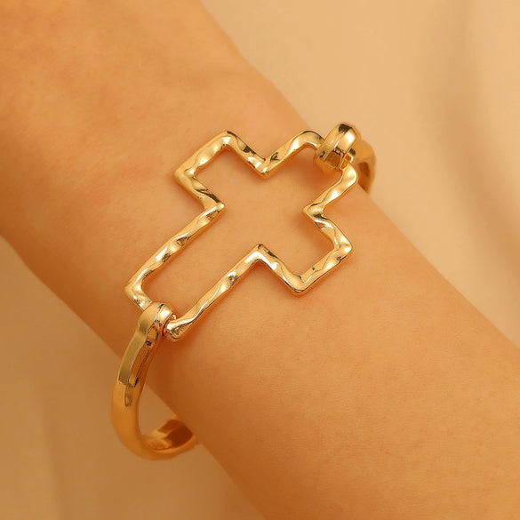 Alloy Exaggerated Cross Heart Electroplated Fashion Bracelet