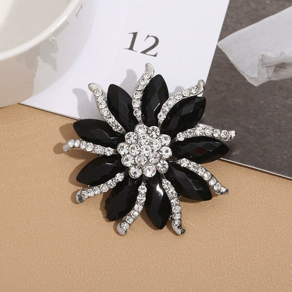Alloy Flower Brooch Electroplated Clothing Accessories