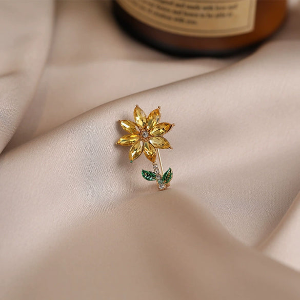 Alloy Flower Brooch Electroplated Minimalist Design