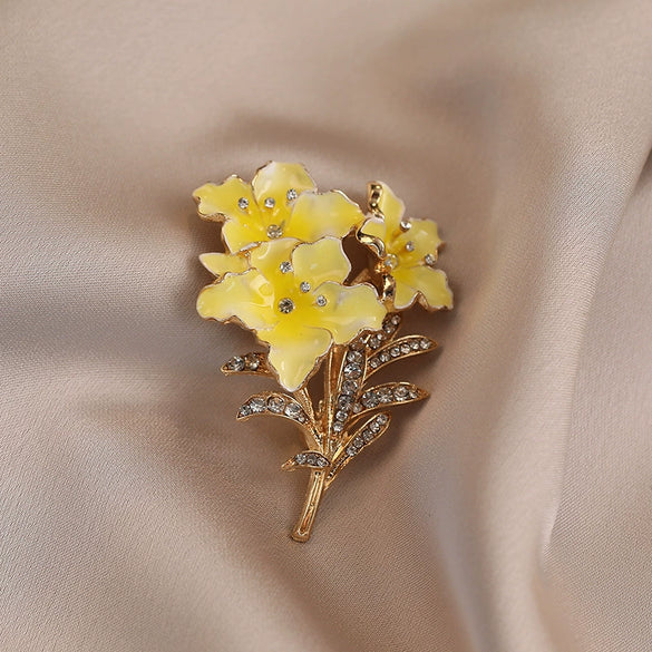 Alloy Flower Brooch Electroplated Minimalist Style Women's Highend Clothing Pin