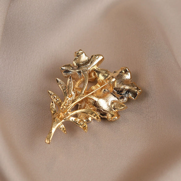 Alloy Flower Brooch Electroplated Minimalist Style Women's Highend Clothing Pin