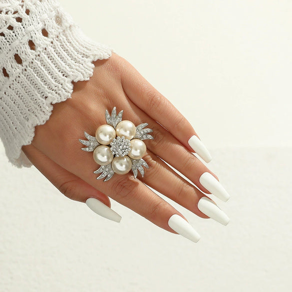 Alloy Flower Diamondencrusted Ring Exaggerated Elegant Retro Style Unisex