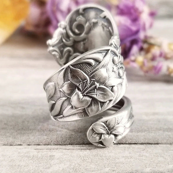 Alloy Flower Distressed Retro Women's Jewelry Ring
