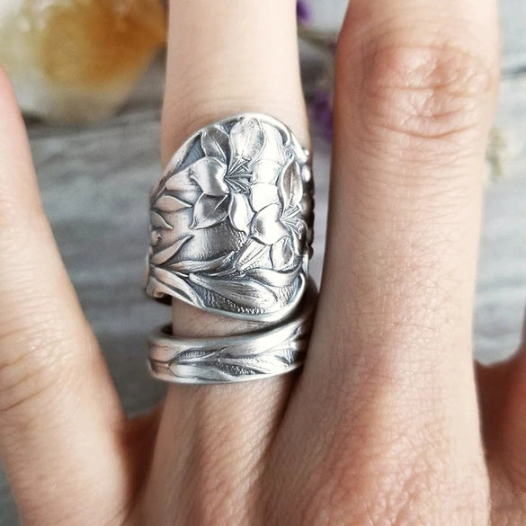 Alloy Flower Distressed Retro Women's Jewelry Ring