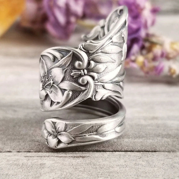 Alloy Flower Distressed Retro Women's Jewelry Ring