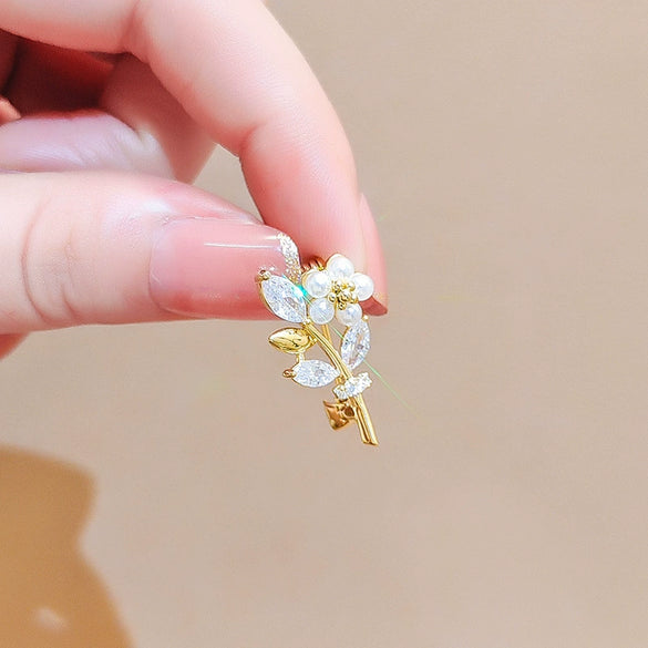 Alloy Flower Electroplated Women's Minimalist Antiexposure Brooch
