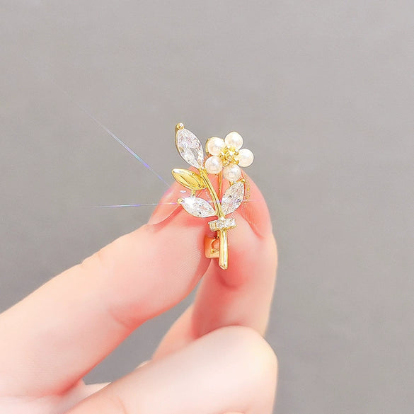 Alloy Flower Electroplated Women's Minimalist Antiexposure Brooch