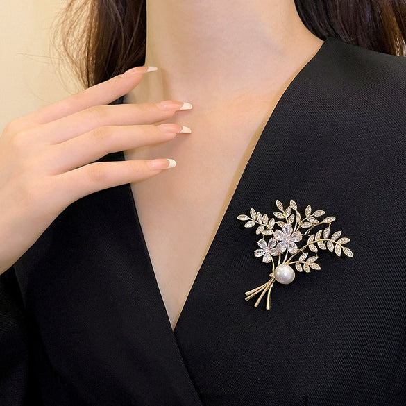 Alloy Flower Leaf Pearl Women's Brooch Electroplating Design Clothes Accessories