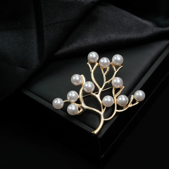 Alloy Flower Pattern Electroplated Fashion Brooch