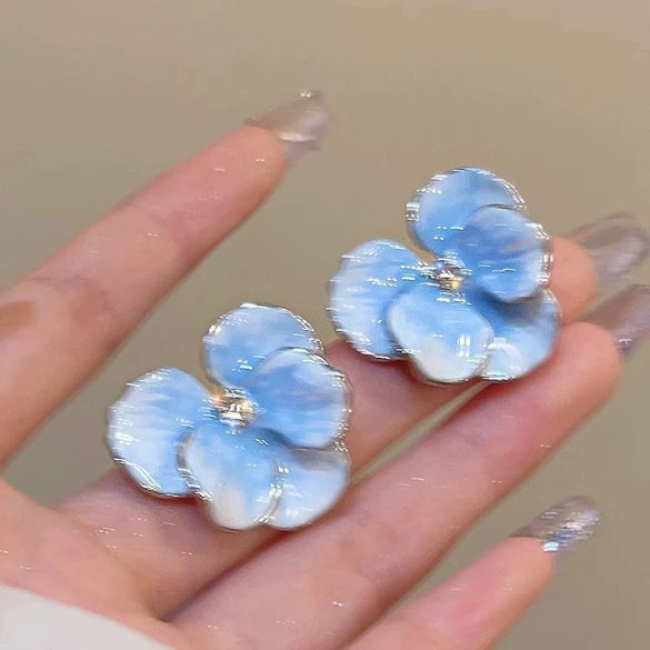 Alloy Flower Pattern Electroplated Women's Retro Style Earrings