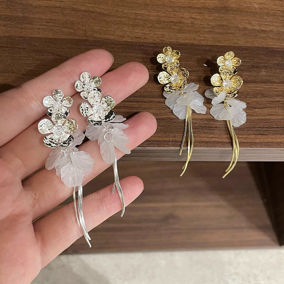 Alloy Flower Pattern Electroplating Exaggerated Women's Earrings