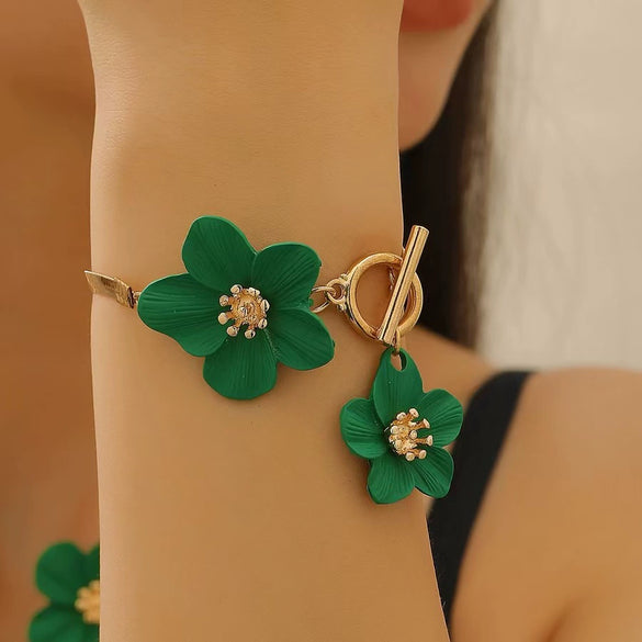Alloy Flower Pendant Necklace And Earrings For Women Electroplated