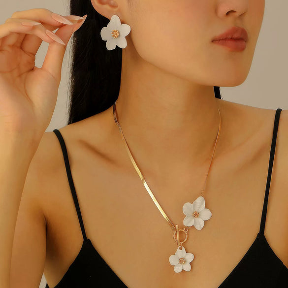 Alloy Flower Pendant Necklace And Earrings For Women Electroplated