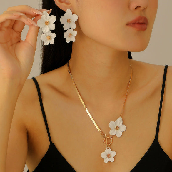 Alloy Flower Pendant Necklace And Earrings For Women Electroplated