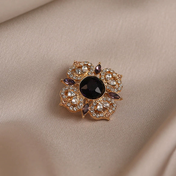Alloy Flower Retro Antiexposure Electroplating Brooch For Women