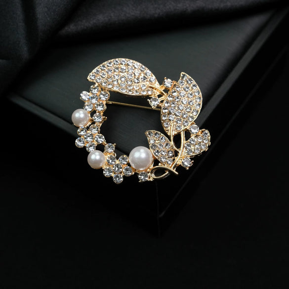 Alloy Flower Retro Brooch Diamondencrusted Electroplated Women's Clothing Accessories