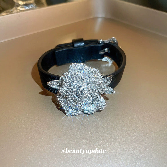 Alloy Flower Shaped Diamond Set Women's Bracelet