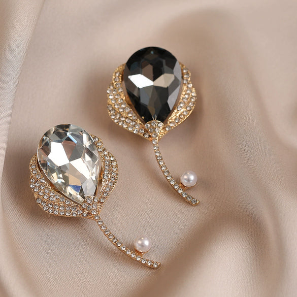 Alloy Flower Shaped Electroplated Women's Tulip Brooch Minimalist Style High End Coat Accessory