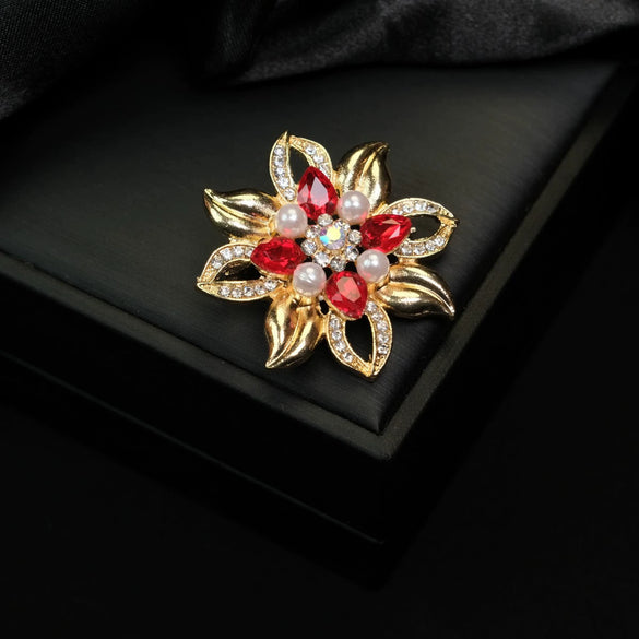 Alloy Flower Shaped Pearl Inlaid Electroplated Brooch Clothing Accessories For Women And Unisex