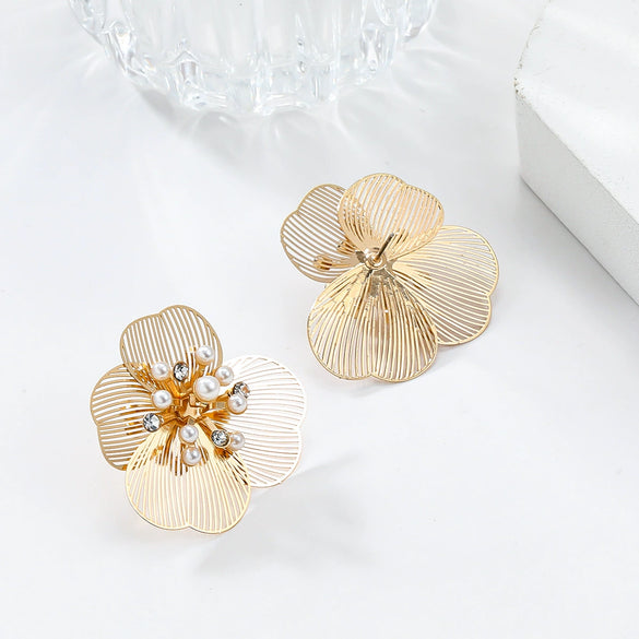 Alloy Flower Stud Earrings For Women Set With Pearls