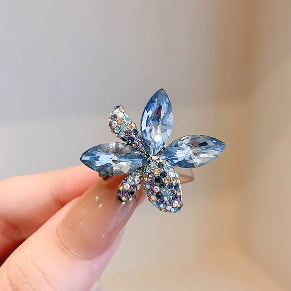 Alloy Flower Style Electroplated Maple Leaf Brooch For Women Fashion Accessories