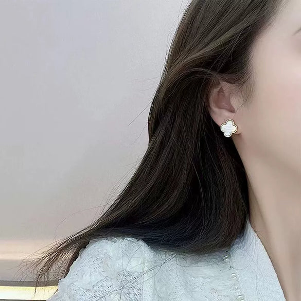 Alloy Fourleaf Clover Light Luxury Style Electroplated Women's Earrings