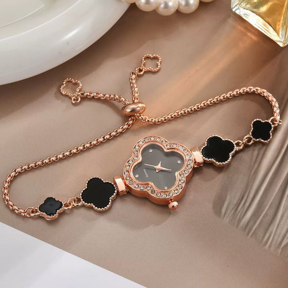 Alloy Fourleaf Clover Women's Bracelet Watch Light Luxury Fashion New Style