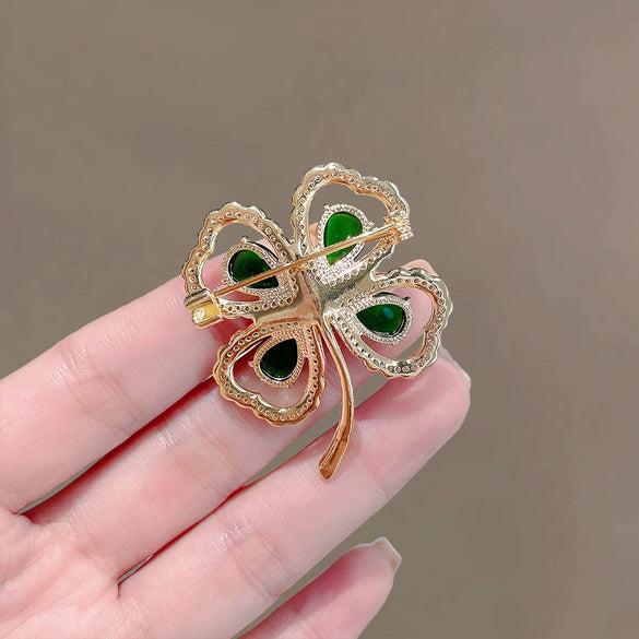 Alloy Fourleaf Clover Women's Electroplated Pin Brooch Accessories With Design Sense For Coat Decor