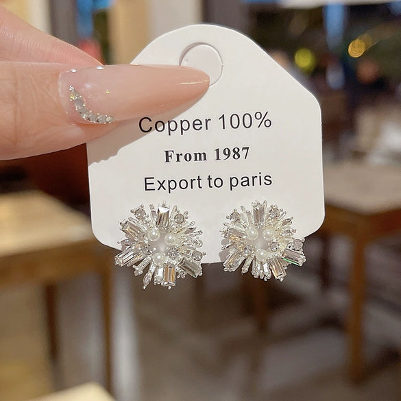 Alloy Fresh Flower Earrings With 925 Silver Needle Electroplating For Women