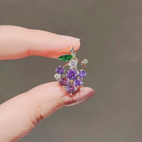 Alloy Fruit Shaped Electroplated Women's Fashion Brooch