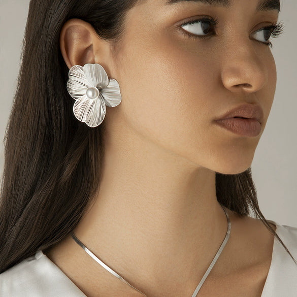 Alloy Geometric And Flower Patterned Electroplated Threedimensional Ginkgo Leaf Women's Earrings
