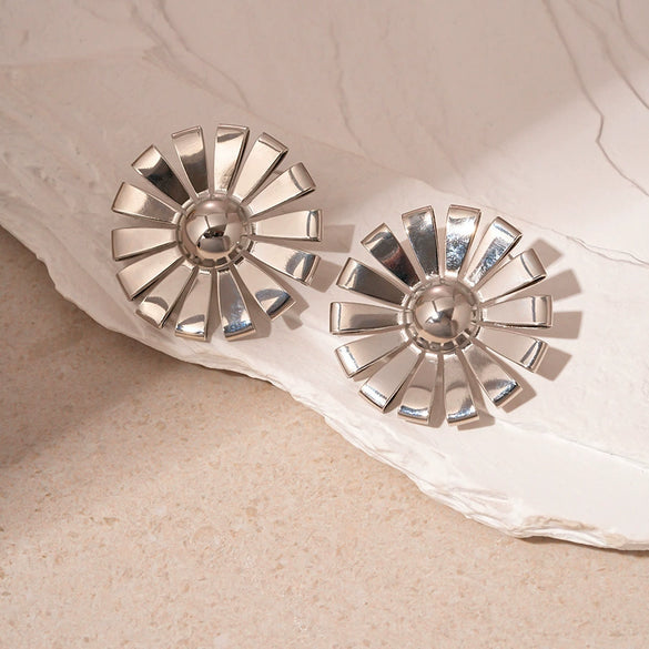 Alloy Geometric Circle Love Starfish Earrings For Women With Electroplating Design